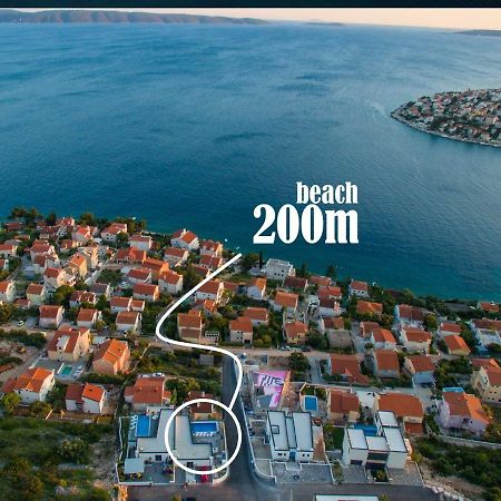 טרוגיר Holiday Home Olive Exclusive - 8 People, Heated Pool, Okrug Gornji, Sea View מראה חיצוני תמונה
