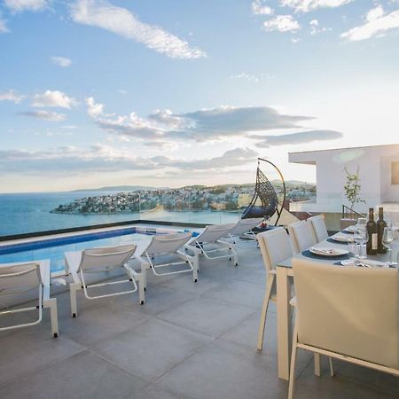טרוגיר Holiday Home Olive Exclusive - 8 People, Heated Pool, Okrug Gornji, Sea View מראה חיצוני תמונה