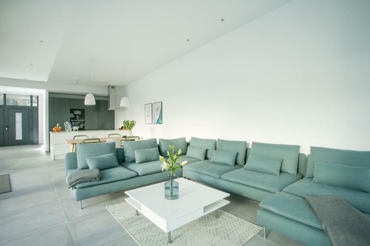 טרוגיר Holiday Home Olive Exclusive - 8 People, Heated Pool, Okrug Gornji, Sea View מראה חיצוני תמונה