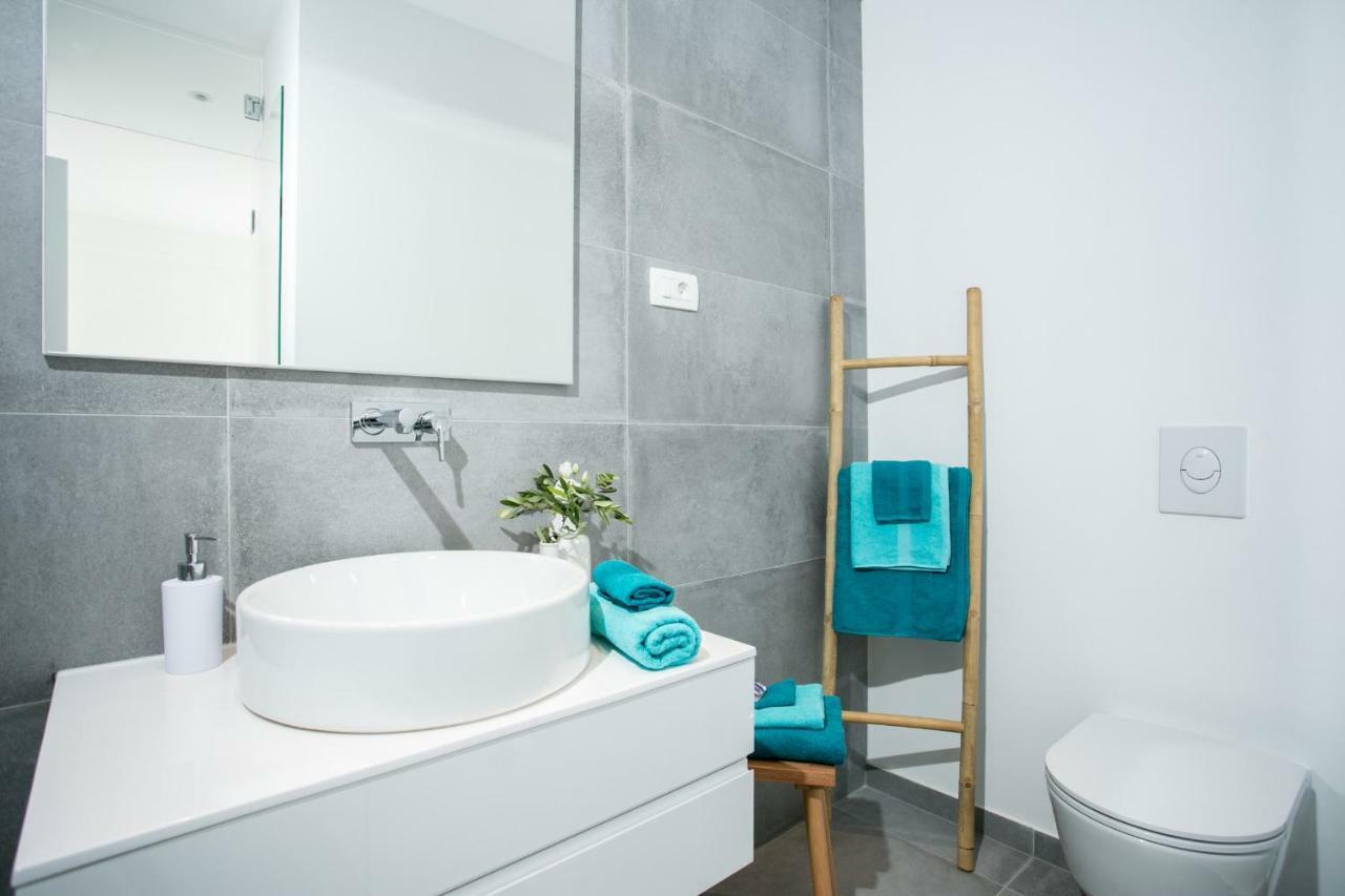 טרוגיר Holiday Home Olive Exclusive - 8 People, Heated Pool, Okrug Gornji, Sea View מראה חיצוני תמונה