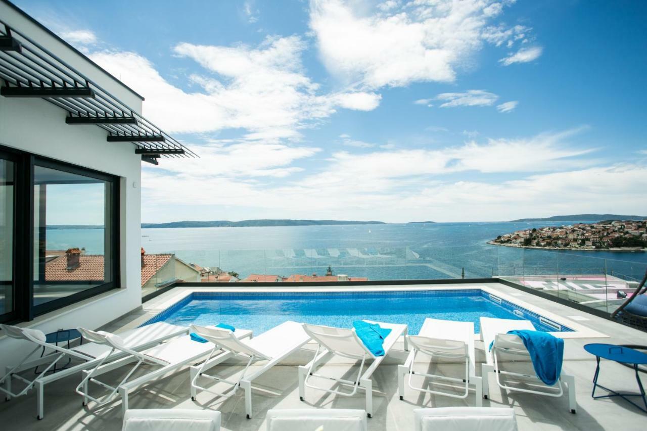 טרוגיר Holiday Home Olive Exclusive - 8 People, Heated Pool, Okrug Gornji, Sea View מראה חיצוני תמונה